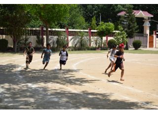 Sports Meet (KG To STD IV)