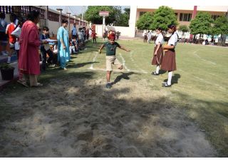 Sports Meet (KG To STD IV)